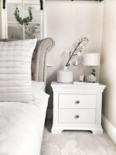 Load image into Gallery viewer, Olive Aged White Glazed Squat Vase