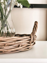 Load image into Gallery viewer, Round Chunky Kubu Tray