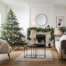 Load image into Gallery viewer, Felt White Star &quot;Merry Christmas&quot; Bunting
