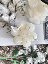 Load image into Gallery viewer, Set of 7 Scandi Ivory Short Dinner Candles
