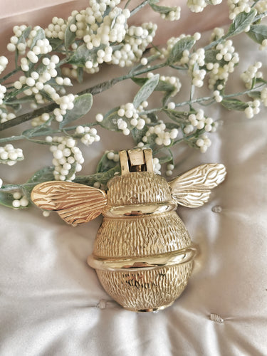 Brass Bumble Bee Door Knocker - Gold - Brass Finish