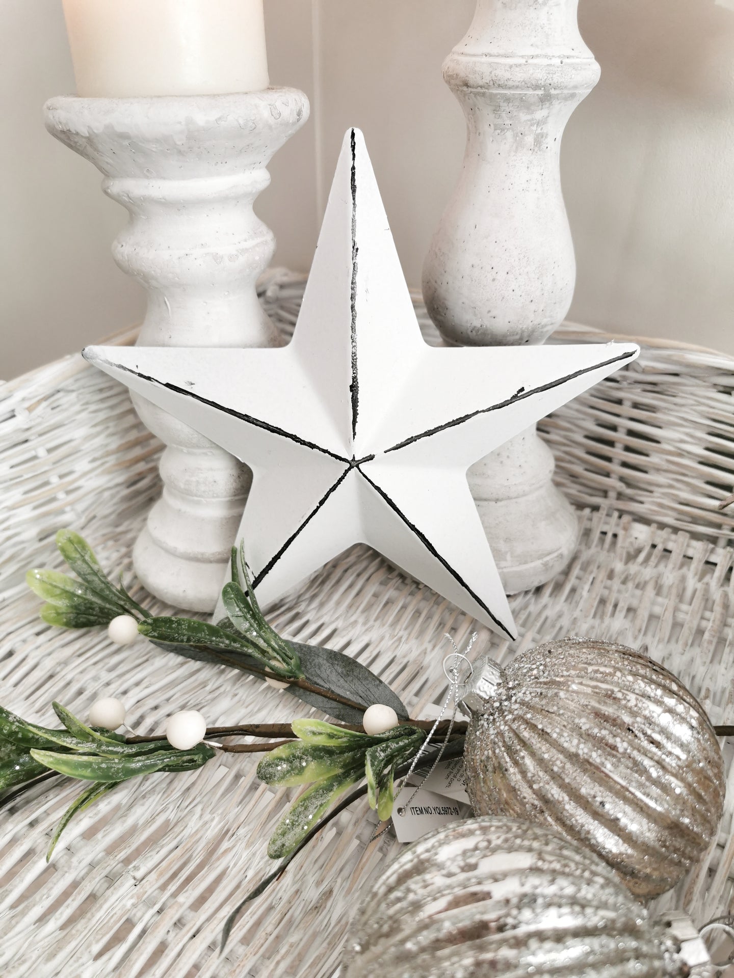 White Metal Barn Star - 20cm